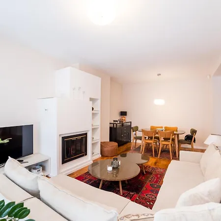 Maison Eleven 2-bedroom With Balcony And Private Parking Сараево