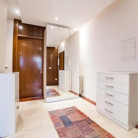 Maison Eleven 2-bedroom With Balcony And Private Parking Сараево