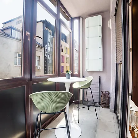 شقة Maison Eleven 2-bedroom With Balcony And Private Parking