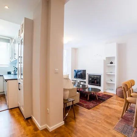 Maison Eleven 2-bedroom With Balcony And Private Parking Апартаменты *