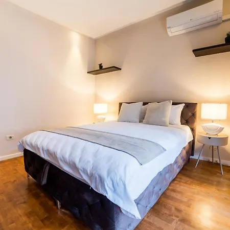 Apartmán Maison Eleven 2-bedroom With Balcony And Private Parking *