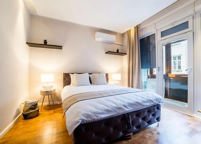 Maison Eleven 2-bedroom With Balcony And Private Parking * Szarajevó