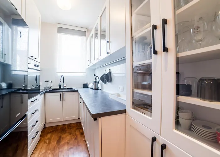 Maison Eleven 2-bedroom With Balcony And Private Parking Apartman