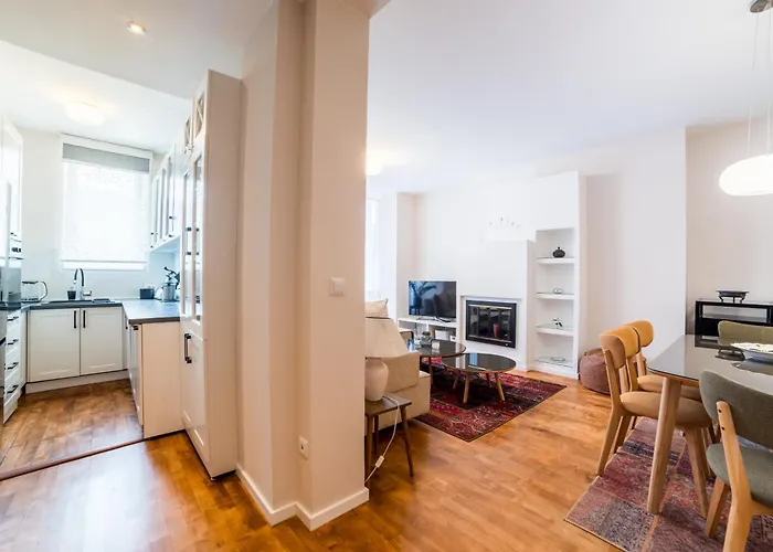 Maison Eleven 2-bedroom With Balcony And Private Parking Apartman *