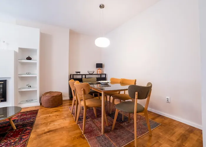 Apartman Maison Eleven 2-bedroom With Balcony And Private Parking *