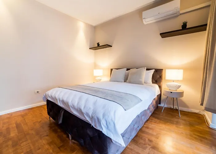 Apartman Maison Eleven 2-bedroom With Balcony And Private Parking *