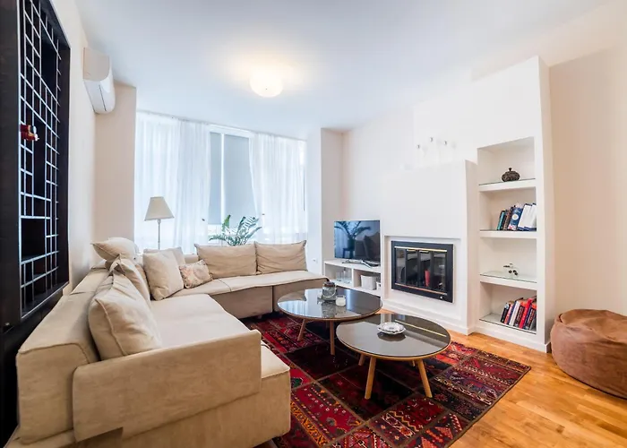 Apartman Maison Eleven 2-bedroom With Balcony And Private Parking Szarajevó