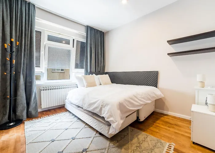 Maison Eleven 2-bedroom With Balcony And Private Parking Szarajevó